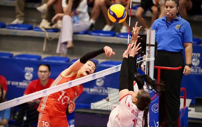 B体育下载-一传防守进步太大！黄悦鑫正经历阵痛期，度过或成下一个朱婷