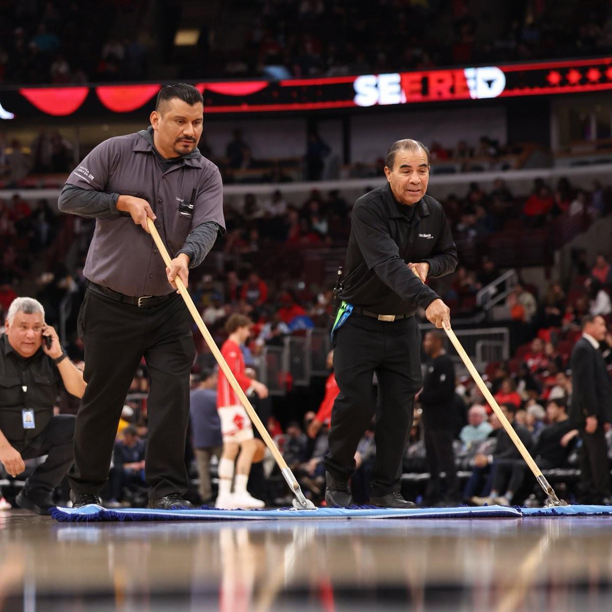 B体育首页-官方：因场地出现冷凝水而延期的公牛vs热火将于1月30日重赛